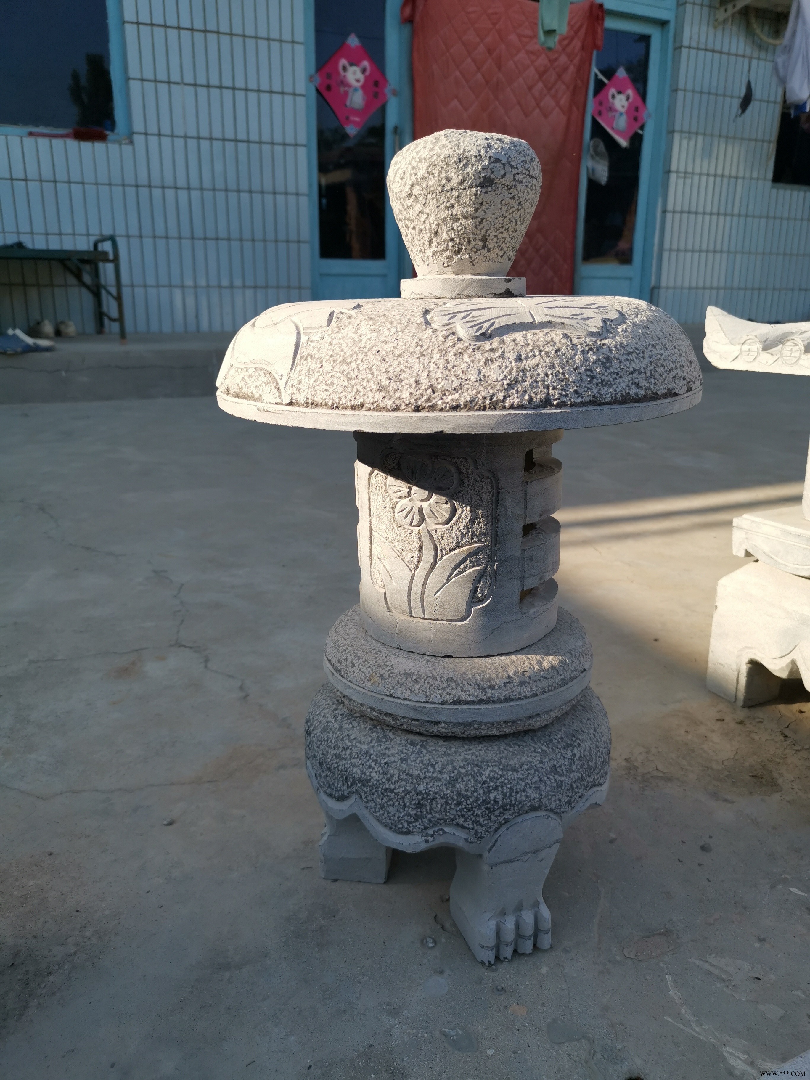 仿古做旧石雕中式草坪灯仿古小石灯批发销售现货供应图1