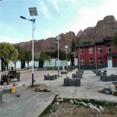 小区路灯 太阳能路灯 农村路灯 欢迎洽谈 高杆太阳能路灯