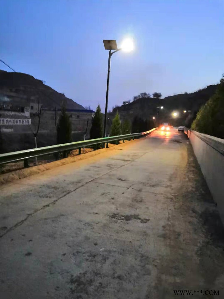 宁武6米30瓦太阳能路灯-山西永鑫照明路灯厂图1