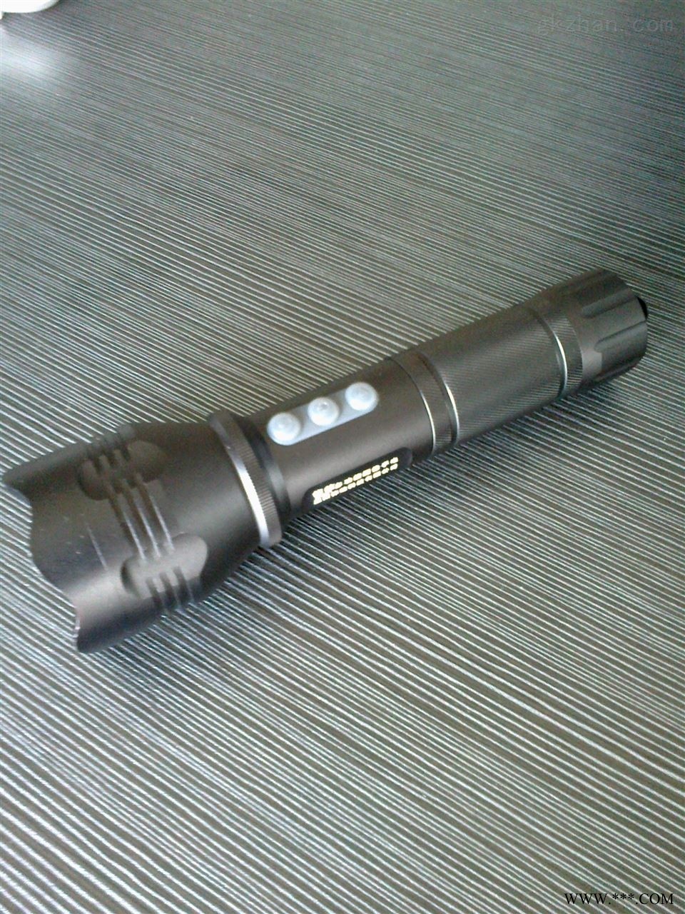 紫光照明YJ1010固态微型强光防爆电筒图1