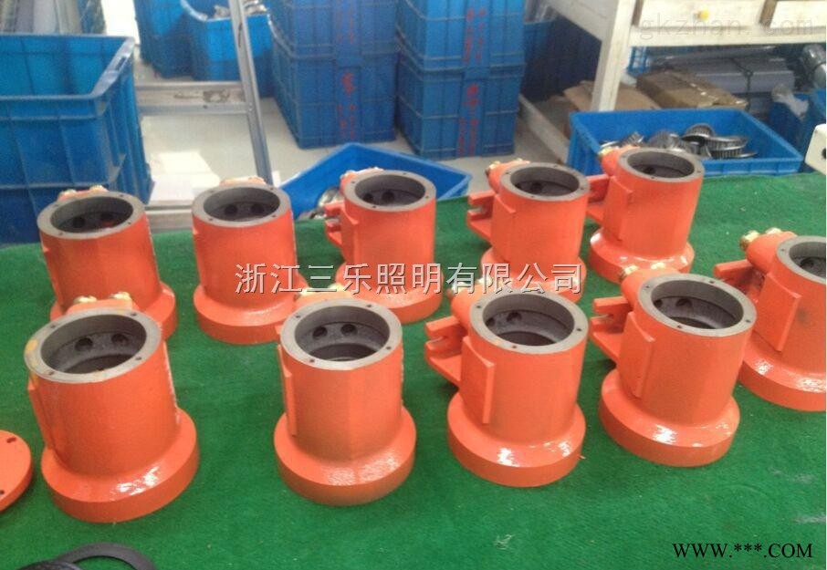 山东DGE15/24L（B） 单照明机车灯图1