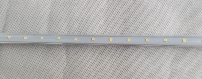 养鸡场专用可调光低压DC36V-52V防水T5 LED灯管3W-5W示例图3