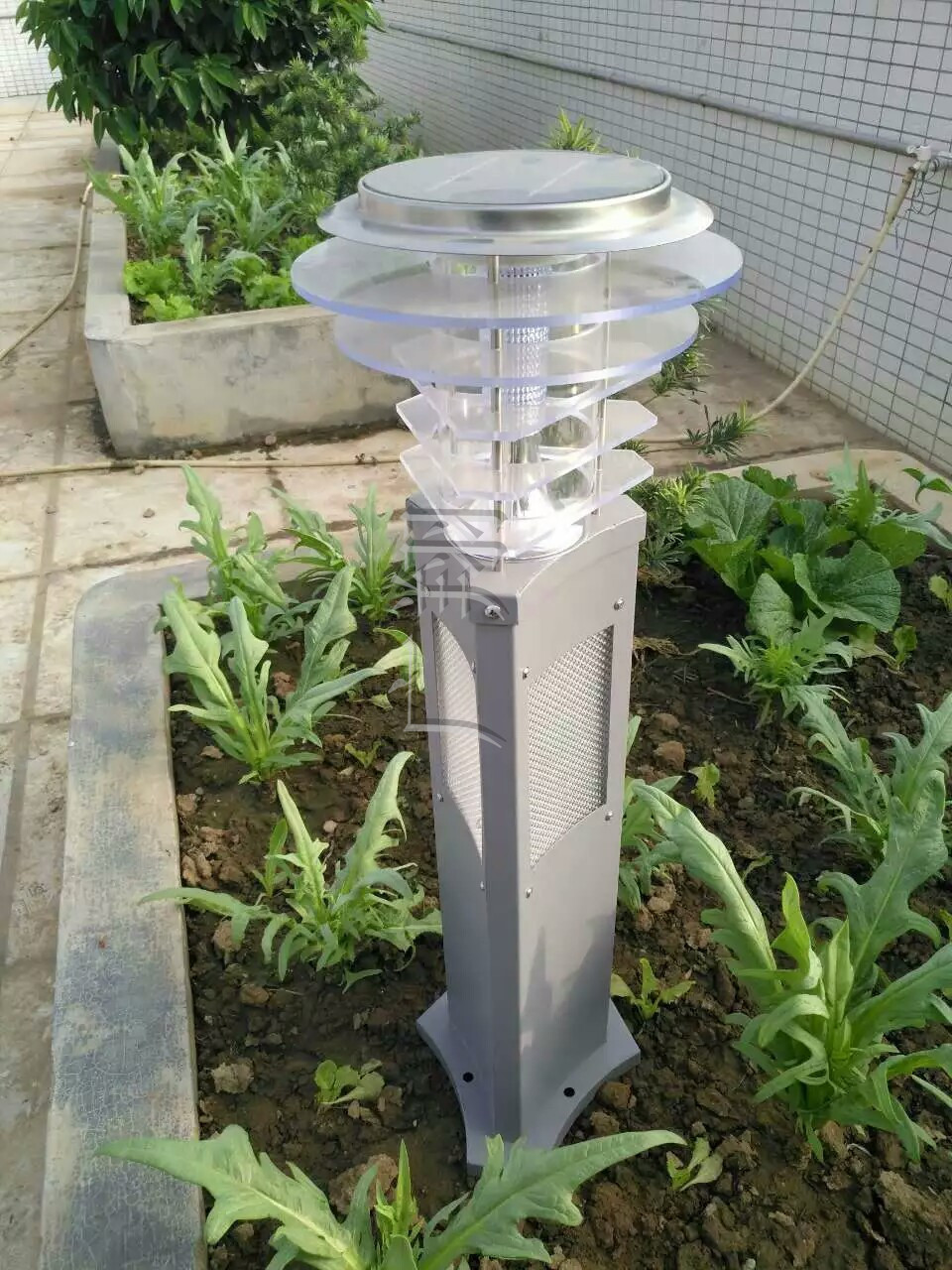不锈钢草坪灯 压铸铝草坪灯 铁草坪灯 铝材草坪灯 花园灯示例图3