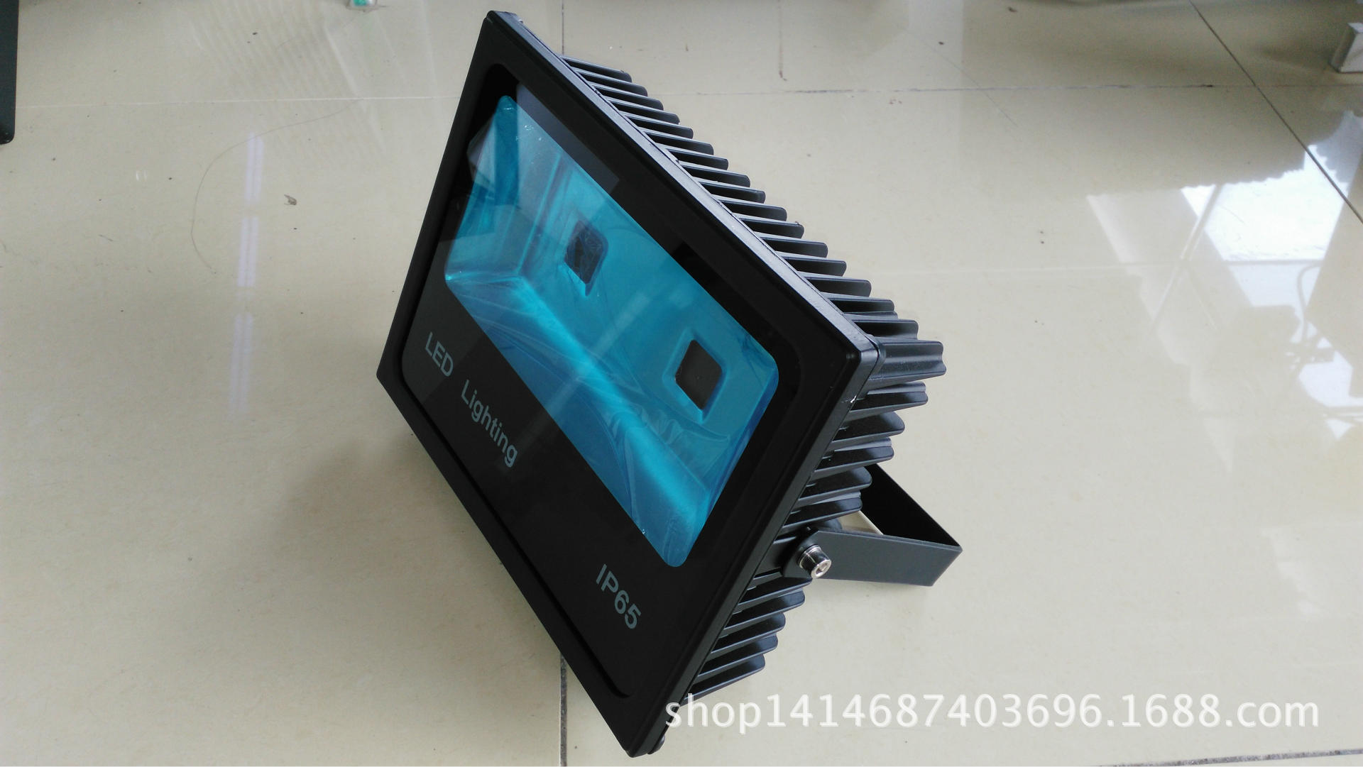 特价促销 新款 高品质LED大功力 100W双头投光灯  泛光灯外壳示例图5