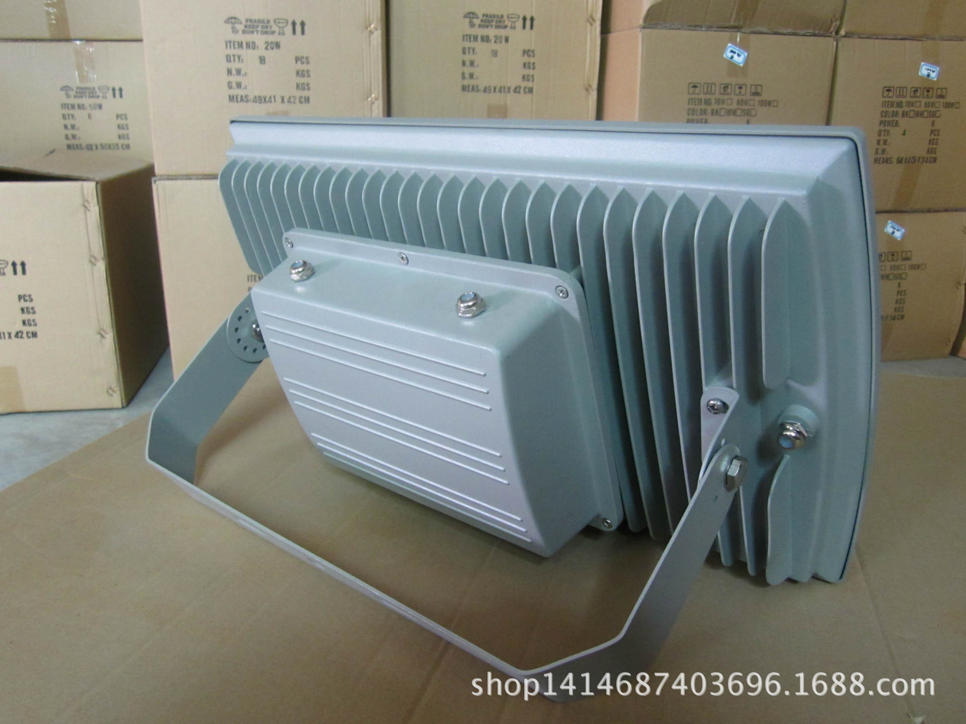 特价促销高品质LED大功力 36w78W100W单颗平板投光灯泛光灯外壳示例图10