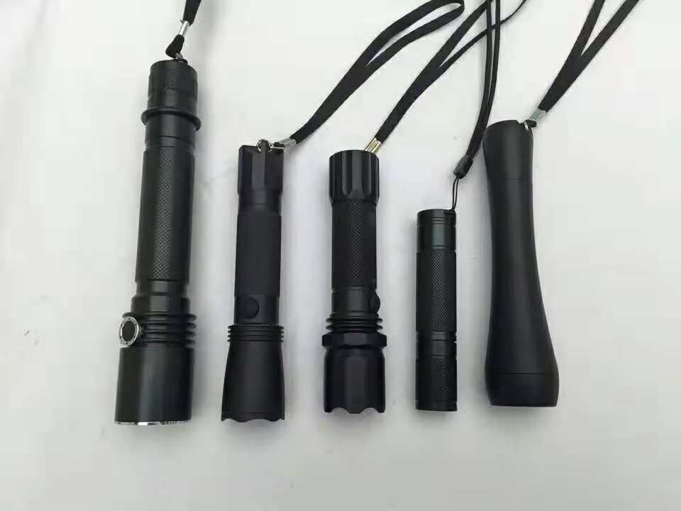 <strong><strong><strong>紫光照明YJ1010固态微型强光防爆电筒</strong></strong></strong>