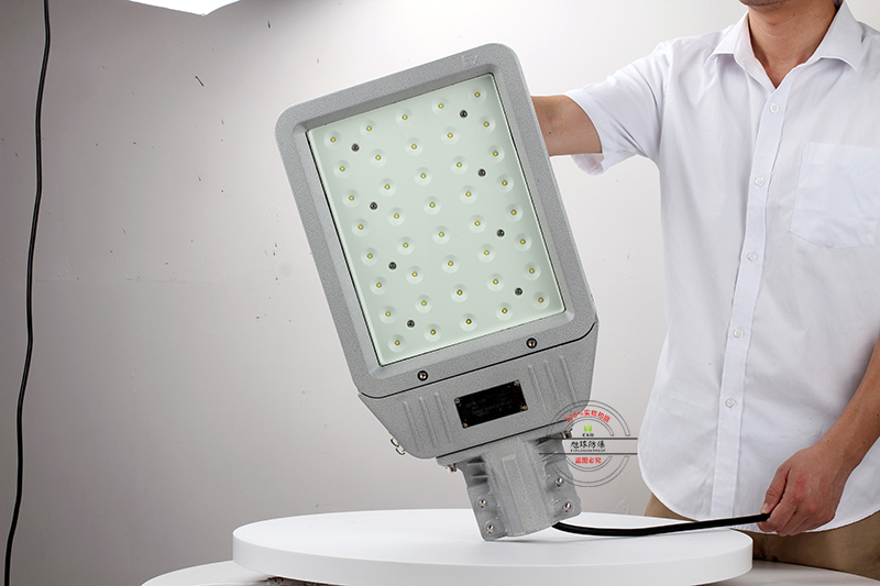 <strong><strong><strong><strong><strong><strong><strong>工业防爆三防灯80W</strong></strong></strong></strong></strong></strong></strong>